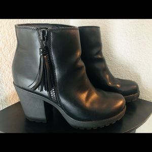 Madden Girl Chelsea Boots